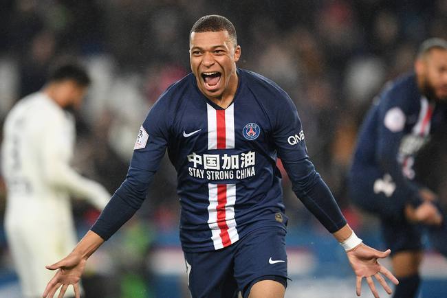  法甲争议判罚引发主帅集体抗议  