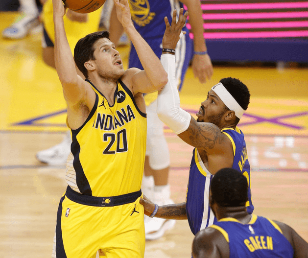  萨博尼斯两双步行者客场力克篮网展现黑马本色  