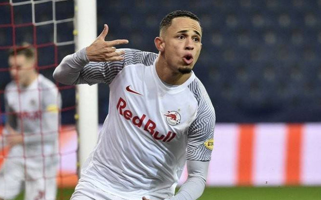  那不勒斯横扫克雷莫内塞，奥斯梅恩戴帽闪耀