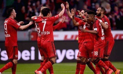  拜仁慕尼黑轮换阵容显深度，德甲豪门轻松拿下弱旅