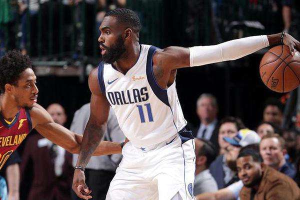  东契奇狂砍50分，独行侠加时力克快船